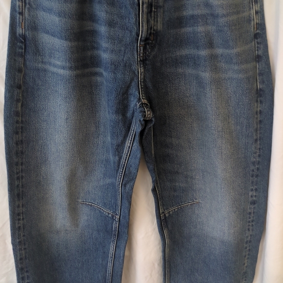 Madewell The Curvey Darted Barrel-Leg Jean In Denver Wash Size W28 - Picture 5 of 11